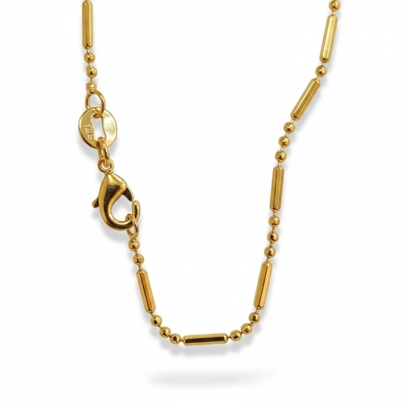 GG Butterfly Pendant On Gold Necklace - Picture 5 of 6